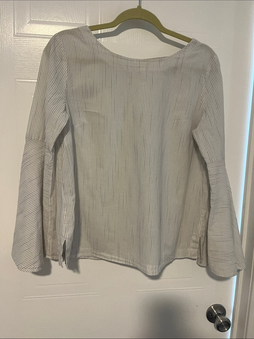Loft 109% cotton Women's Striped Boatneck Bell-Sleeve Top - White/Grey